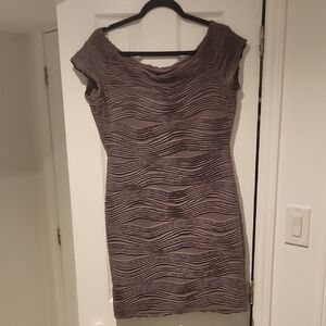 Dynamite Mauve Wavy Textured Bodycon Knee Length Dress